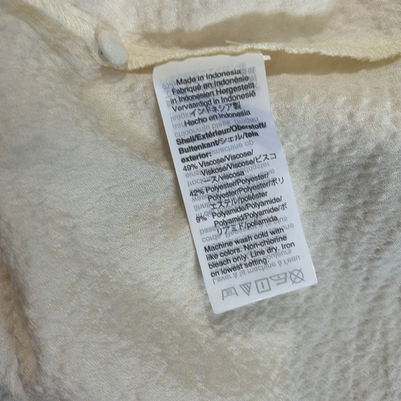 MADEWELL Cream Button Down Textured V-Neck Blouse Size XL - Picture 6 of 9